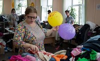 В Южно-Сахалинске бесплатно раздали вещи для школьников, Фото: 11