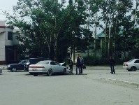 В Южно-Сахалинске на перекрестке ул. Пограничной и пр. Мира столкнулись два автомобиля, Фото: 1