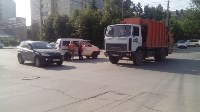 Мусоровоз и минивэн столкнулись в Южно-Сахалинске, Фото: 2