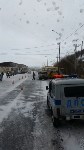 Медицинский автомобиль и пассажирский автобус столкнулись в Углегорске, Фото: 2