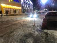 Очевидцев ДТП у торгово-развлекательного центра ищут в Южно-Сахалинске, Фото: 3