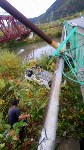 Автомобиль сорвался с моста на Сахалине, Фото: 3