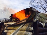 Частный дом и баня сгорели в Южно-Сахалинске, Фото: 1