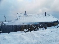 Пристройка и чердак горели в частном доме в Углегорске, Фото: 1