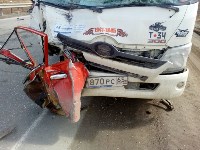 Мужчина погиб при столкновении "Жигулей" и грузовика в Южно-Сахалинске, Фото: 1