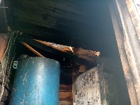 В Поронайске огнеборцы почти полтора часа тушили баню , Фото: 2