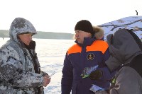 Сахалинским рыбакам-любителям напомнили правила поведения на льду , Фото: 17