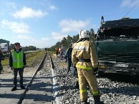 Поезд сбил КамАЗ в Южно-Сахалинске, Фото: 1