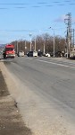 Легковушка вылетела с проезжей части после столкновения с микроавтобусом в Южно-Сахалинске, Фото: 2