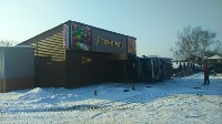 Грузовик влетел в стену ресторана на трассе Южно-Сахалинск - Корсаков, Фото: 7
