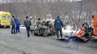На юге Сахалина три человека погибли и один пострадал при столкновении Nissan AD и "КамАЗа", Фото: 2