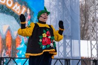 Игра в снежки, хороводы и кёрлинг: Рождество отметили в городском парке Южно-Сахалинска, Фото: 3