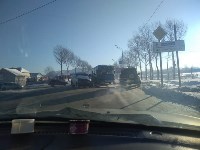 Toyota Land Cruiser и маршрутный автобус столкнулись в Южно-Сахалинске, Фото: 2