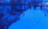 Внедорожник вылетел в реку в Южно-Сахалинске, Фото: 3