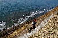Уникальные работы по берегоукреплению и защите от обвалов проводят железнодорожники на Сахалине, Фото: 2
