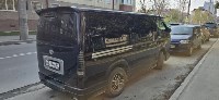 Несовершеннолетний на самокате врезался в минивэн и скрылся с места ДТП в Южно-Сахалинске, Фото: 1