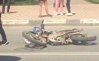Мотоциклист пострадал, врезавшись в Toyota Probox, в Южно-Сахалинске, Фото: 1