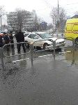 Две "Тойоты" столкнулись в Южно-Сахалинске, Фото: 3