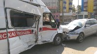 Машина скорой помощи попала в ДТП в Южно-Сахалинске, Фото: 15