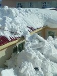 Снежная лавина сошла во двор детского сада в Соколе, Фото: 10