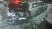 Subaru Impreza скатился на припаркованные автомобили в Корсакове, Фото: 3