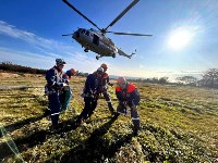 Кинологи со служебными собаками десантировались с вертолёта Ми-8 на Сахалине, Фото: 17