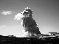 На Парамушире вулкан Эбеко выбросил трехкилометровый столб пепла, Фото: 2