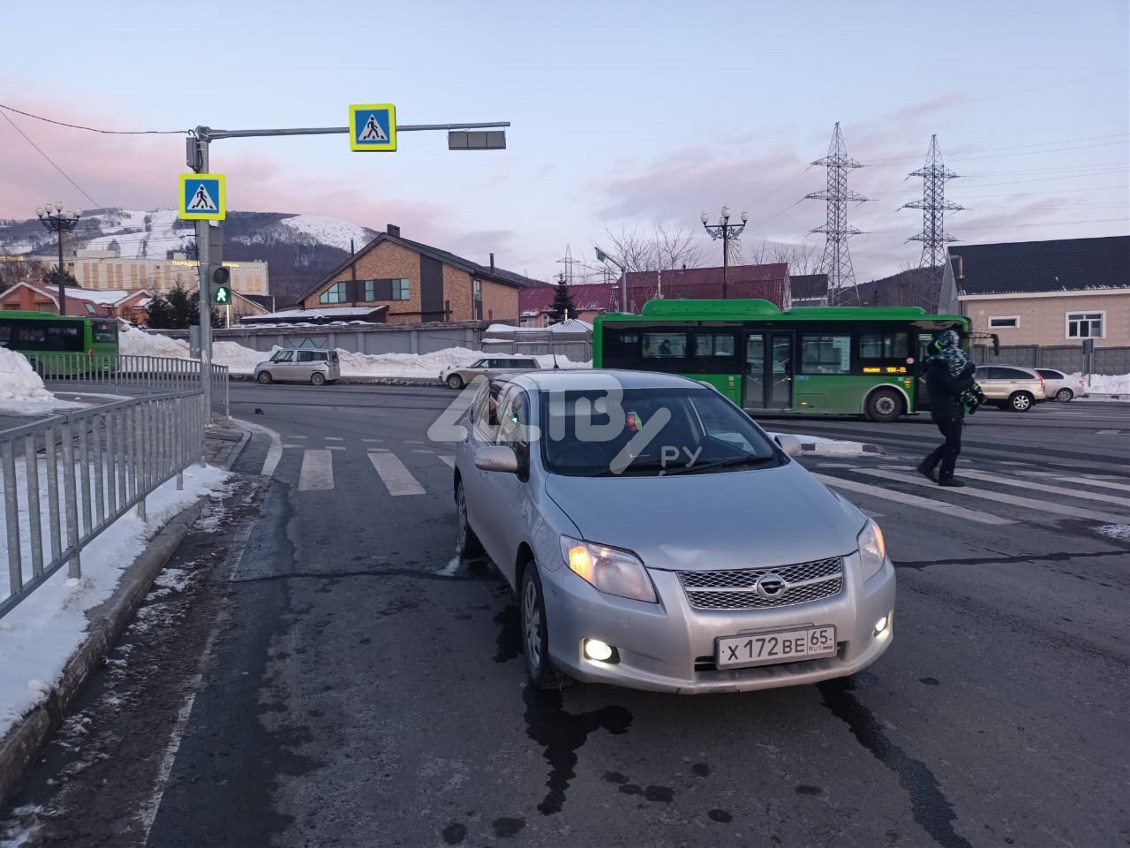 Очевидцев наезда Toyota Corolla Fielder на женщину ищут в Южно-Сахалинске -  Новости Сахалинской области. Происшествия – Фотогалерея, фото 3 - ASTV.ru