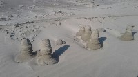 Загадочные песчаные сталагмиты выросли в заливе Мордвинова, Фото: 13