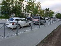 Виновник столкновения трех автомобилей скрылся с места ДТП в Южно-Сахалинске, Фото: 3