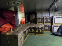 Более тонны алкоголя задержали сахалинские таможенники на Курилах, Фото: 3