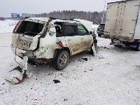 Nissan X-Trail и два грузовика столкнулись в Южно-Сахалинске, Фото: 1