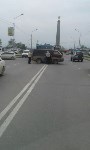 КамАЗ и микроавтобус столкнулись в Южно-Сахалинске, Фото: 2