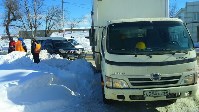 Внедорожник и грузовик столкнулись на улице Железнодорожной в Южно-Сахалинске, Фото: 6