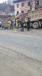Лобовое столкновение двух грузовиков произошло на Холмском перевале, Фото: 6