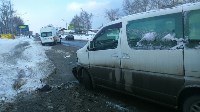 Микроавтобус и скорая помощь столкнулись в Южно-Сахалинске, Фото: 11