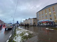 Оперативные службы стянулись к детской поликлинике в Южно-Сахалинске, Фото: 3