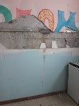 В Ногликах в новостройке рушатся потолки и стены, Фото: 13