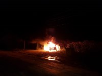 Автомобиль горит в Серных источниках в Холмском районе, Фото: 6