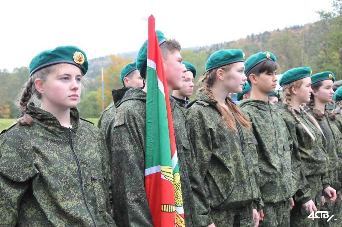 Военно-патриотическая игра «Зарница» собрала больше 150 школьников  Южно-Сахалинска - Новости Сахалинской области – Фотогалерея, фото 6 -  ASTV.ru