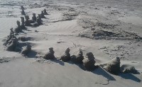 Загадочные песчаные сталагмиты выросли в заливе Мордвинова, Фото: 24