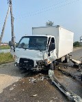 Водитель "Нивы" пострадал при столкновении с грузовиком в Охе, Фото: 2