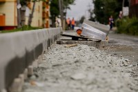 К ремонту дорог в 25-м микрорайоне Южно-Сахалинска приступил новый подрядчик, Фото: 1