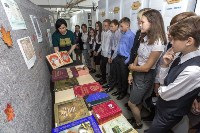 Больше сотни сахалинских школьников увидели первую книгу областной библиотеки, Фото: 5