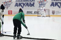 Сотни сахалинцев вышли на лёд с хоккеистами в поддержку бойцов СВО и их семей, Фото: 2