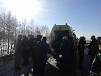 Девушка оказалась зажата в вылетевшем в кювет автомобиле в пригороде Южно-Сахалинска, Фото: 1