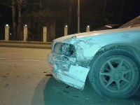 Две иномарки столкнулись в Южно-Сахалинске вечером 22 сентября, Фото: 3
