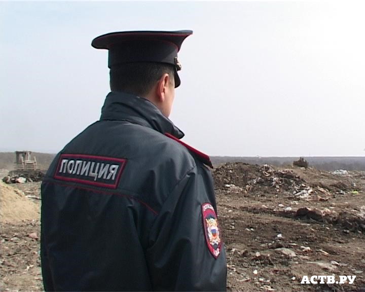 Более 1000  дисков раздавил бульдозер в Южно-Сахалинске