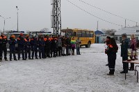 Застрявшего в автомобиле человека сахалинские спасатели вызволяли на скорость , Фото: 1