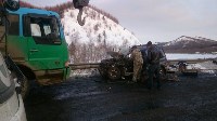 Бензовоз и небольшой внедорожник столкнулись на трассе Южно-Сахалинск – Углегорск, Фото: 1
